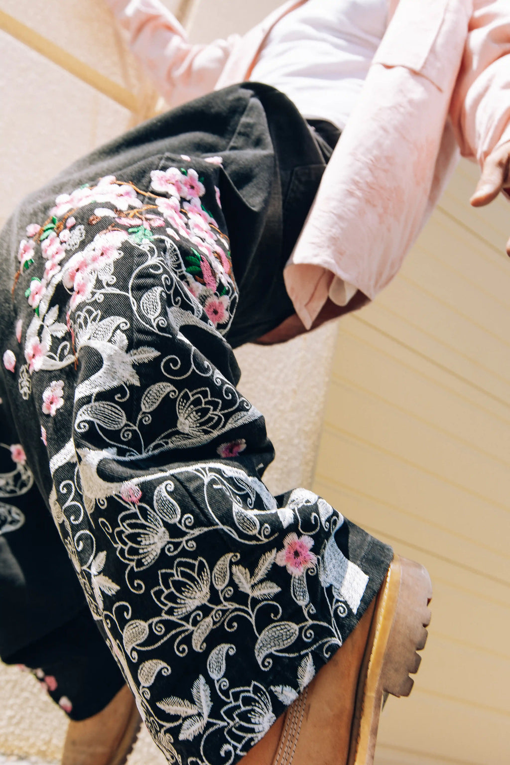 TIGER BLOSSOM EMBROIDERED BAGGY DENIM